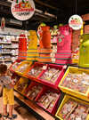 22-10 Mamie et petits enfants rayon Loustiks magasin d'usine- CBZ © Loïc KERSUZAN-Morbihan Tourisme 22-10 Mamie et petits enfants rayon Loustiks magasin d'usine- CBZ © Loïc KERSUZAN-Morbihan Tourisme