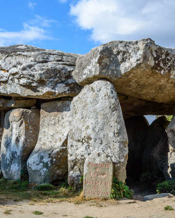 Dolmen de Crucuno, Plouharnel