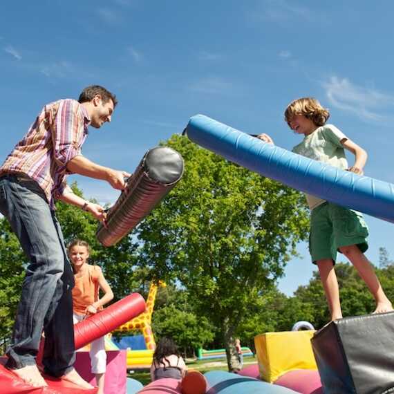 Le Ptit Delire, un parc de loisirs en famille et avec les enfants à Landaul