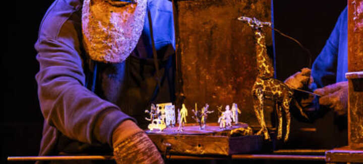 Mons La Girafe - Marionnettes sur table-masque-objets