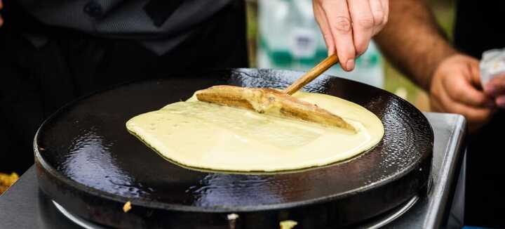 Tournez des crêpes sucrées et salées !