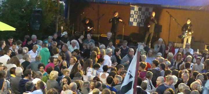 Gran Fest-Noz de Kermorvan Gran Fest-Noz de Kermorvan