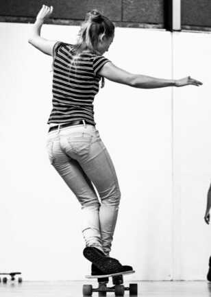 Dans-Astrid-BUTET-Longboard-dancing-8