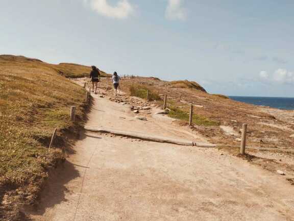 CE826511-5C4F-4159-B5EC-7CF109688CC2