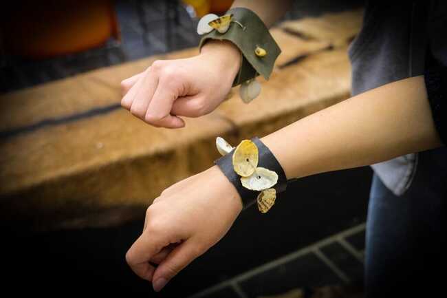 Parure pour petites mains