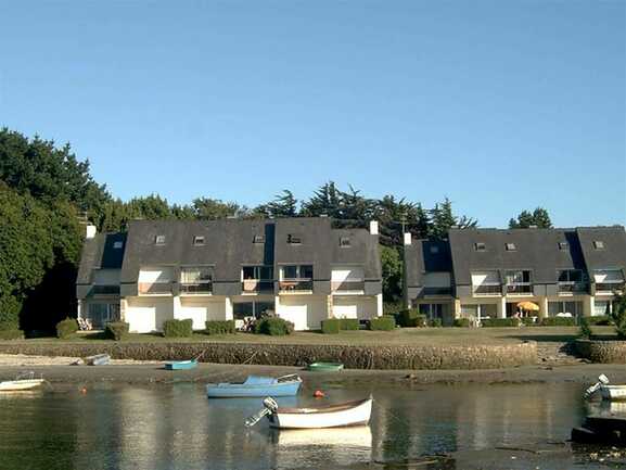 facade-Localoc-studio-A-locmariaquer-morbihan-bretagne-sud