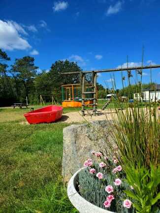 Belz Camping Naturiste CNBS la Pinède Espace Jeux
