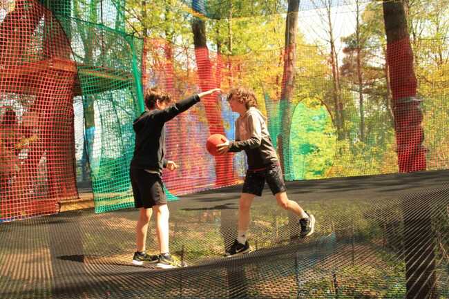 land aux lutins parc filets geants morbihan