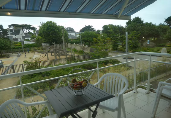 56MS0693_Cloerec-Varin_balcon