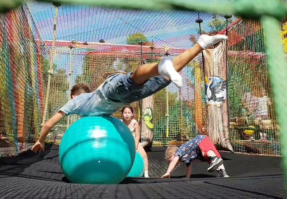 Trampoline